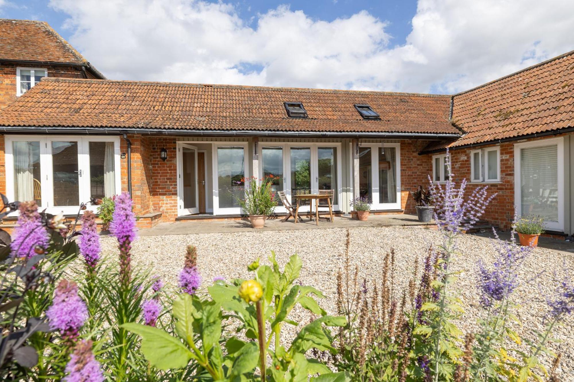 Little Park Farm Queen Anne Farmhouse & Apartments Stratfield Mortimer 외부 사진