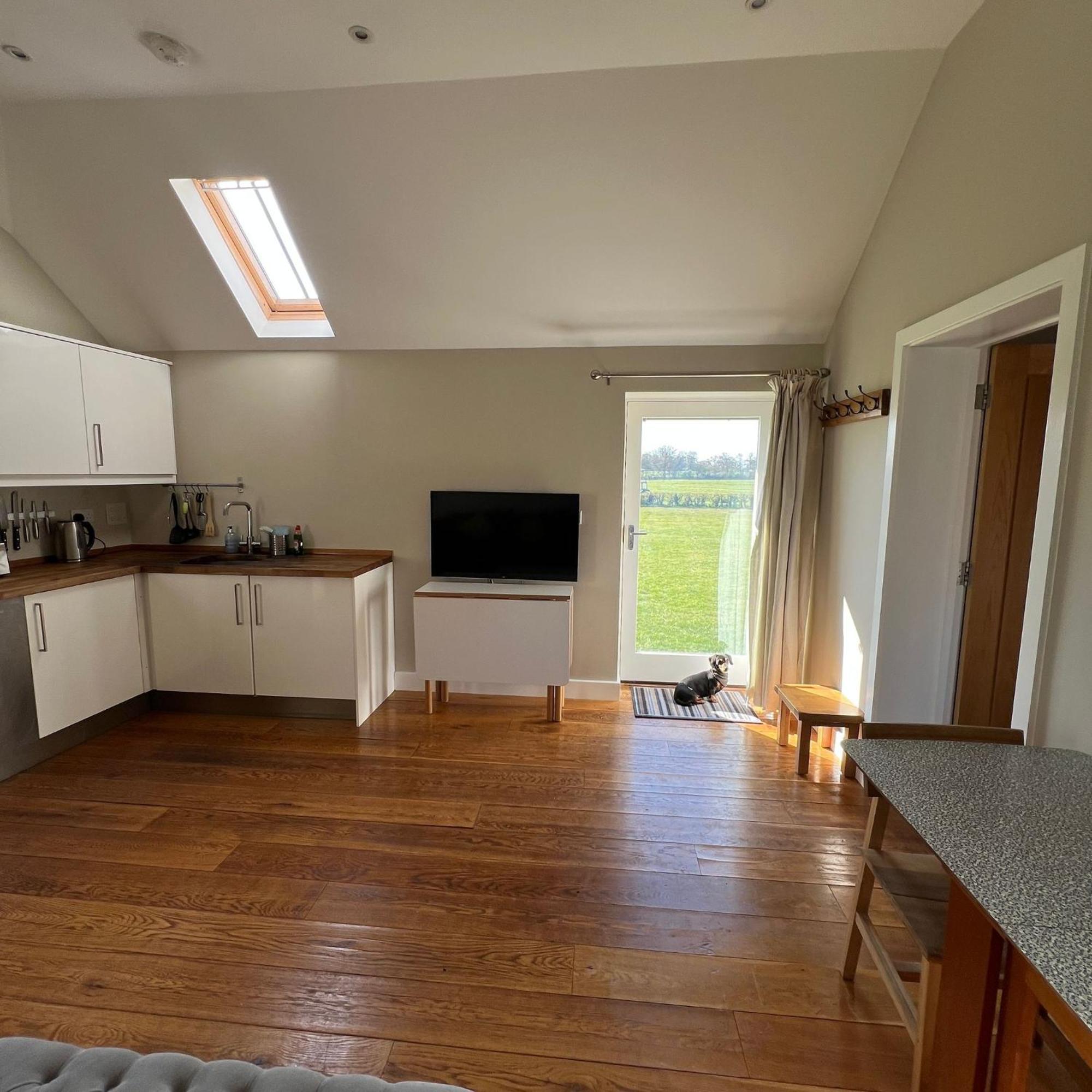 Little Park Farm Queen Anne Farmhouse & Apartments Stratfield Mortimer 외부 사진